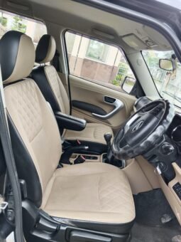 
										TUV300   T10 full									