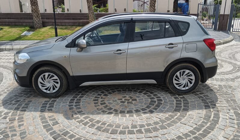 
								S-CROSS full									