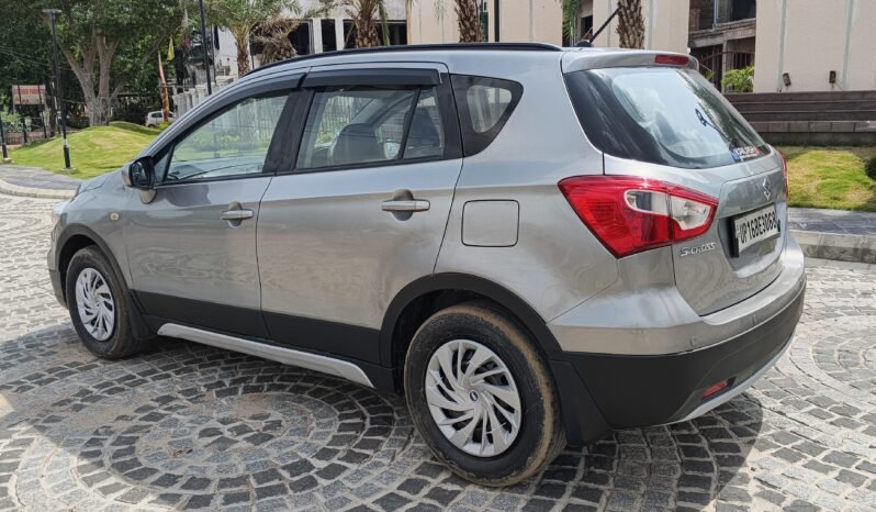 
								S-CROSS full									