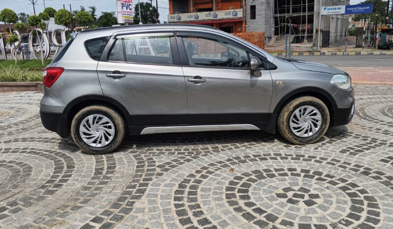 
								S-CROSS full									
