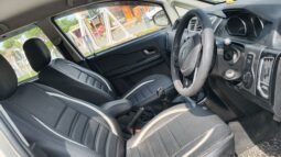 
										TATA HEXA full									