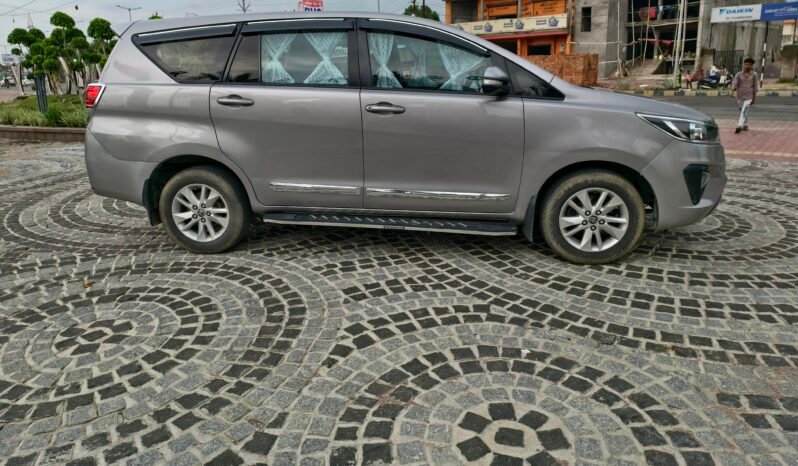 
								INNOVA CRYSTA (G) full									