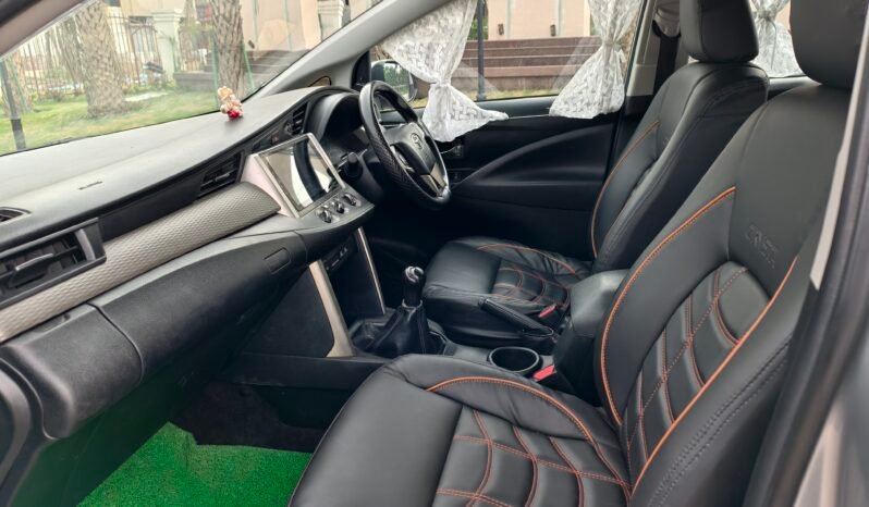 
								INNOVA CRYSTA (G) full									