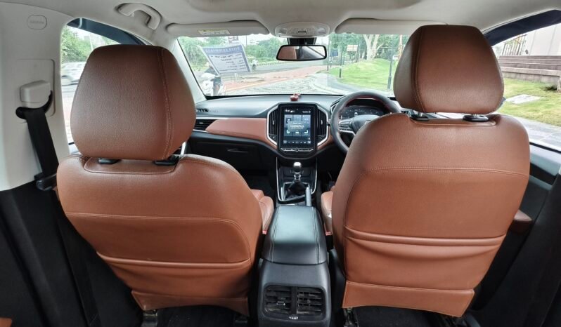 
								MG HECTOR PLUS full									