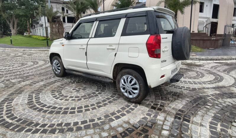 
								TUV300 T6 full									