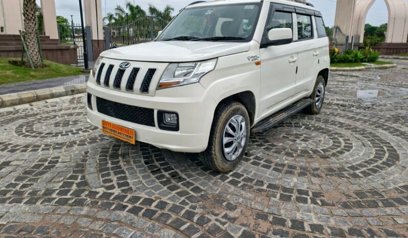 
								TUV300 T6 full									