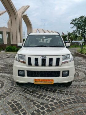 TUV300 T6