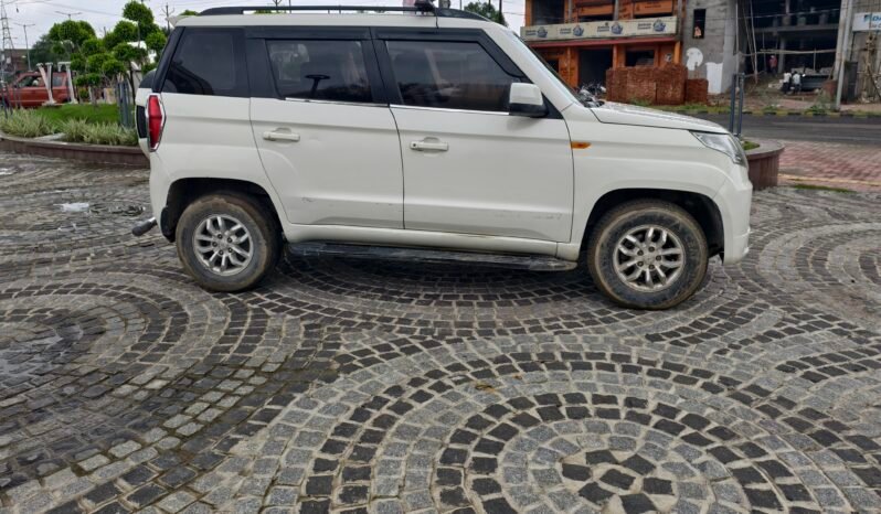 
								TUV300 T8 full									
