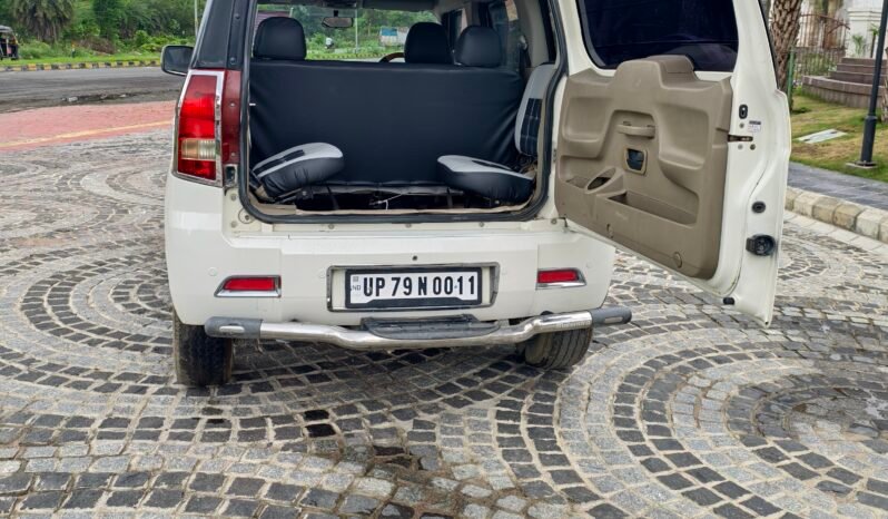 
								TUV300 T8 full									