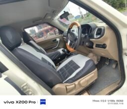 
										TUV300 T8 full									