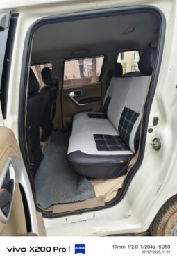 
										TUV300 T8 full									