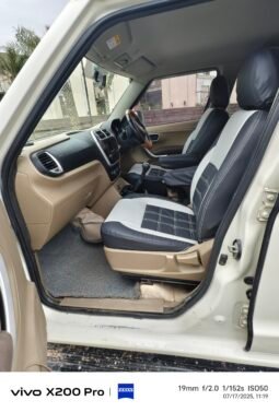 
										TUV300 T8 full									