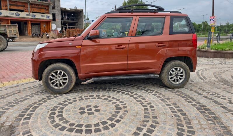 
								TUV300 full									