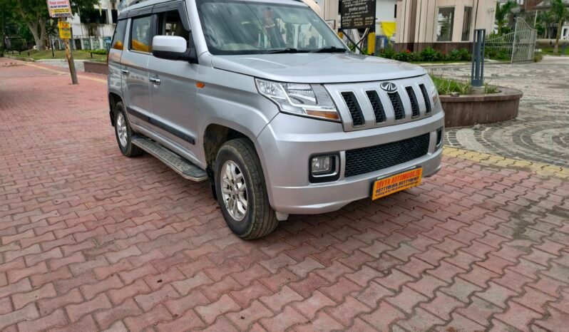 
								TUV300 T8 full									