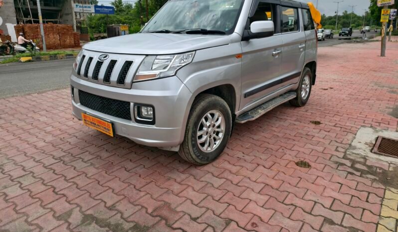 
								TUV300 T8 full									