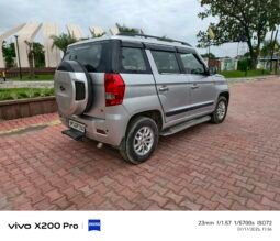 
										TUV300 T8 full									