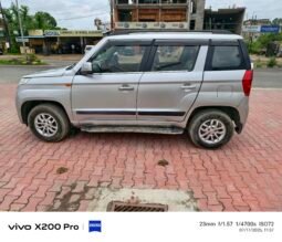 
										TUV300 T8 full									
