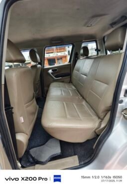 
										TUV300 T8 full									