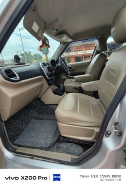 
										TUV300 T8 full									