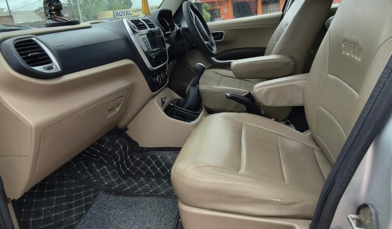 
								TUV300 T8 full									