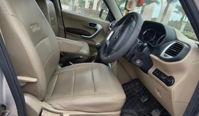 
								TUV300 T8 full									