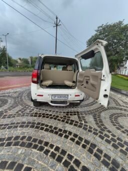 
										TUV300 full									