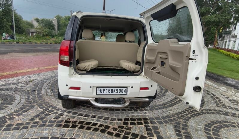 
								TUV300 full									