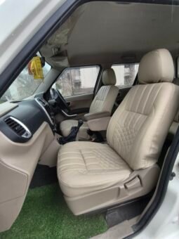 
										TUV300 full									