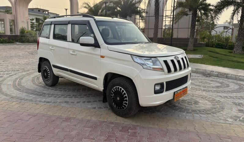 
								TUV300 full									