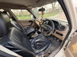 
										TUV300 full									