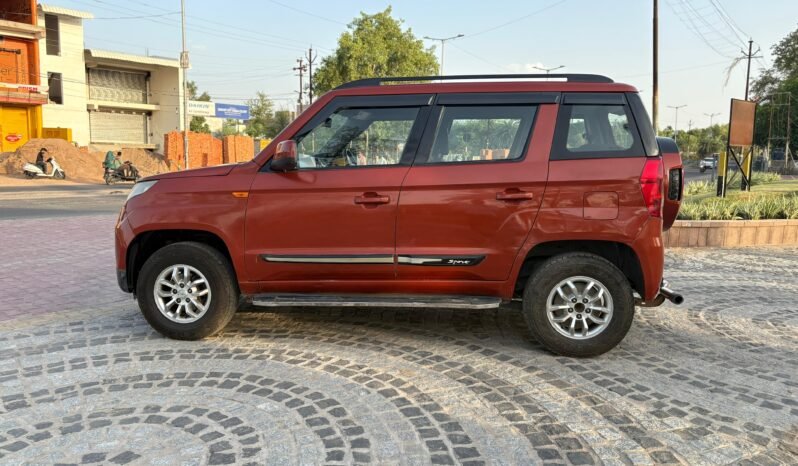 
								TUV300 full									