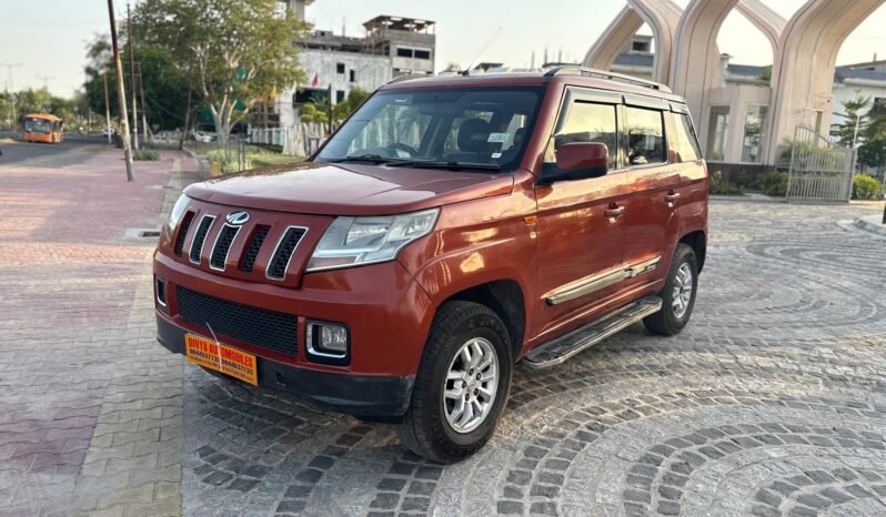 
								TUV300 full									
