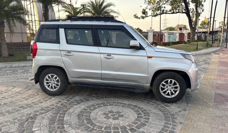 
								TUV300 full									